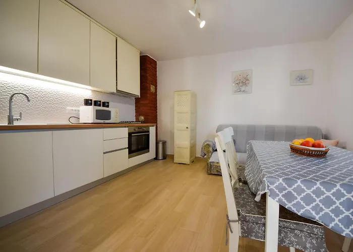 아파트 Vukic-5 By Interhome